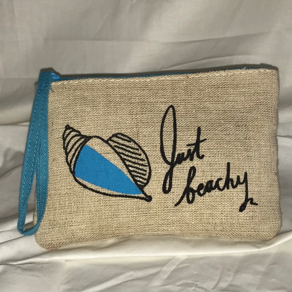 Just Beachy wristlet *FREE WITH PURCHASE over $15*